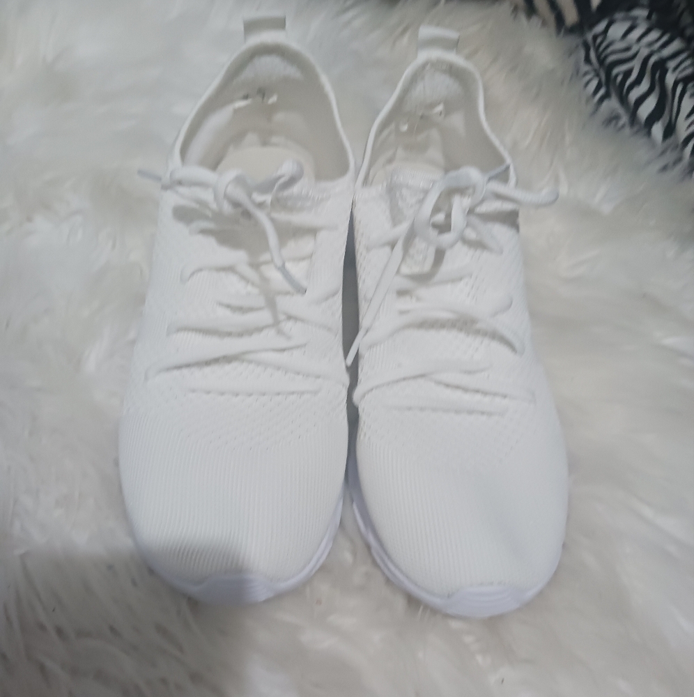 Men White breathable sneakers - Picture 2 of 15
